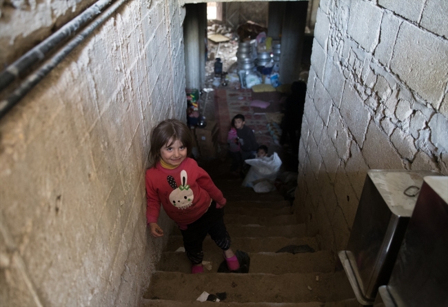 Binaların depolarında 1 ay Mehmetçiği beklediler